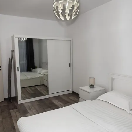 Luxury Avantgarden Апартаменты Брашов